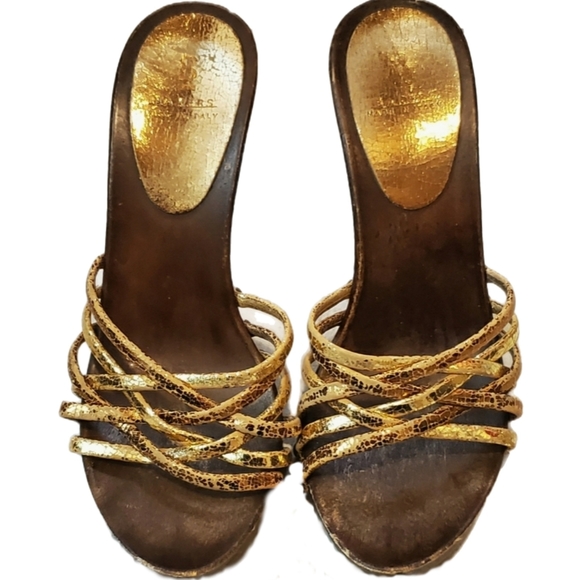 Bakers Shoes - Bakers gold strappy distressed heels size 8 90s Y2K